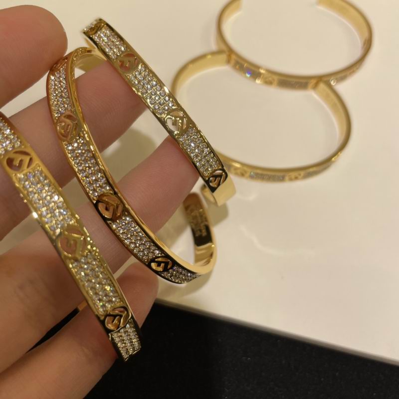 Fendi bracelet 10lyr1 (6)